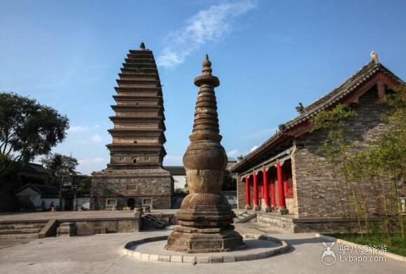  Three Holy Pagodas of Tianning Temple