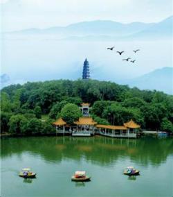  Introduction to Qingxiu Mountain Scenic Spot