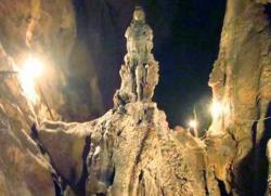  Introduction to Guanyin Cave Scenic Spot