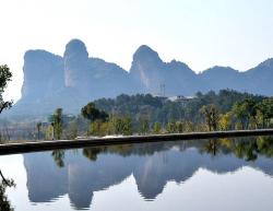  Dragon and Tiger Mountain - Introduction to Guangxi Scenic Spots